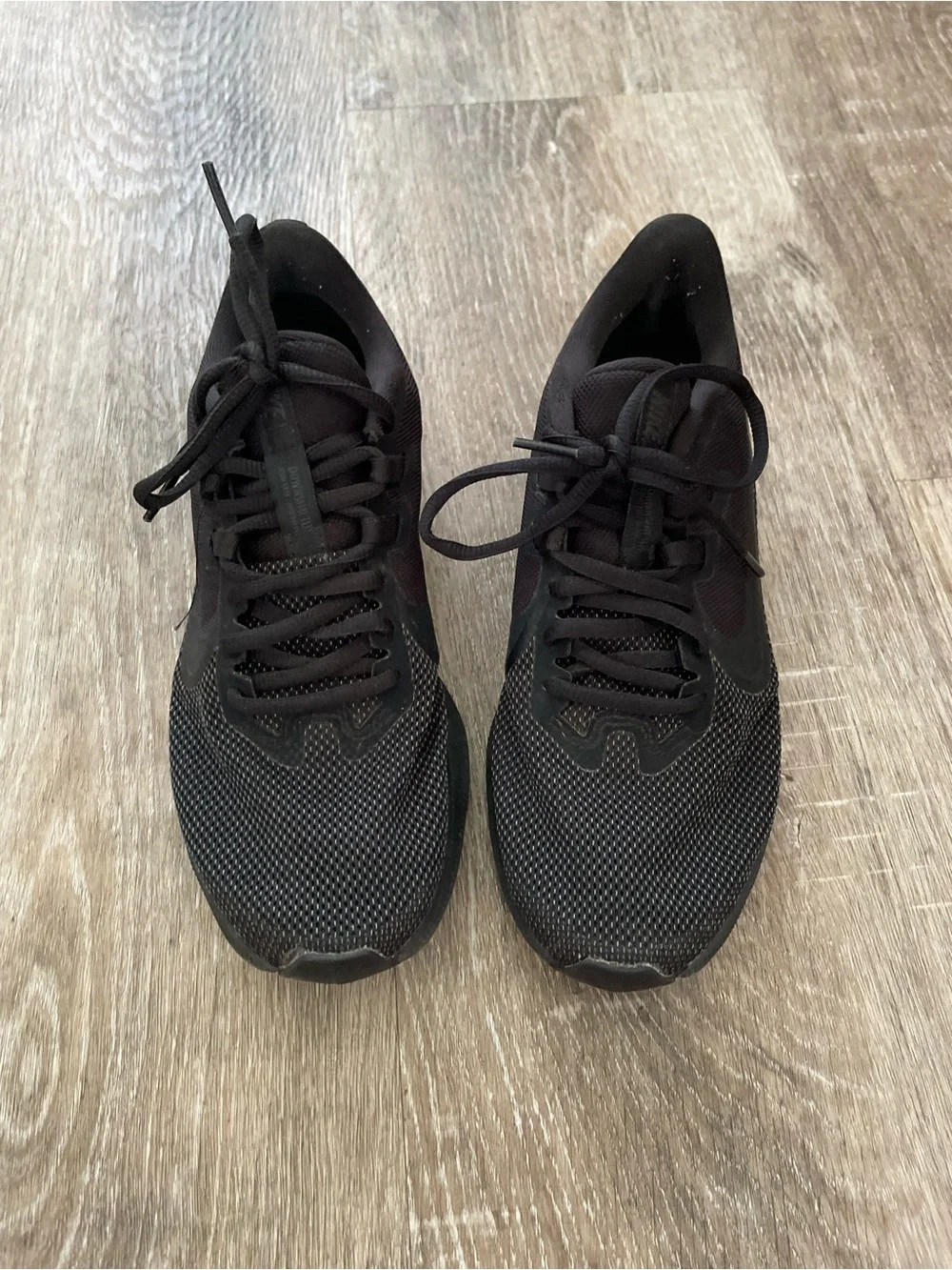 Men's Black Lightweight Mesh Running Shoes